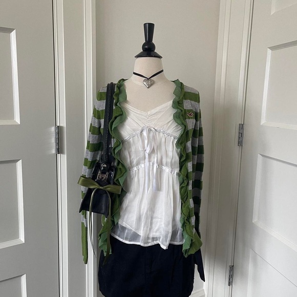 ☆ Y2K Hollister Sweater ☆ - Picture 8 of 8